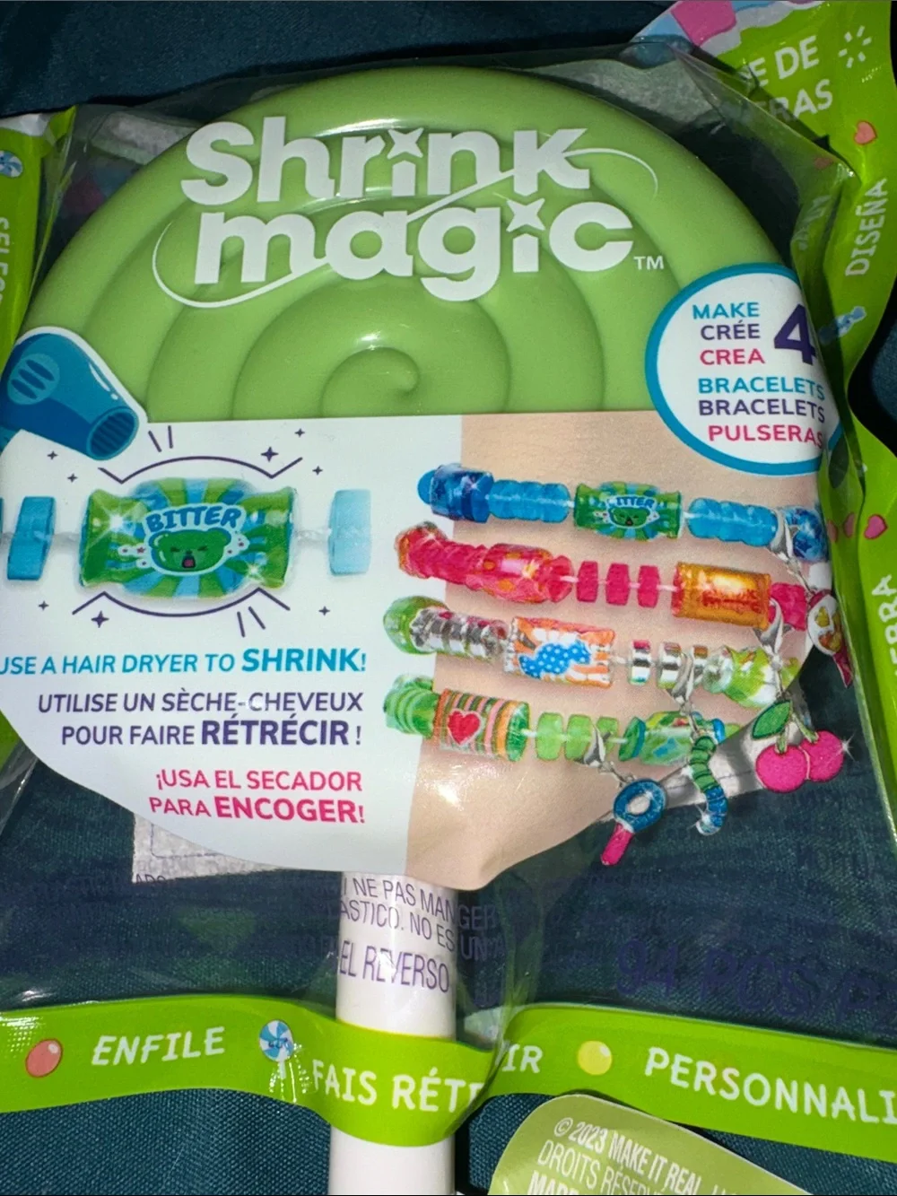 Make It Real Shrink Magic DIY Bracelet Kit- Green